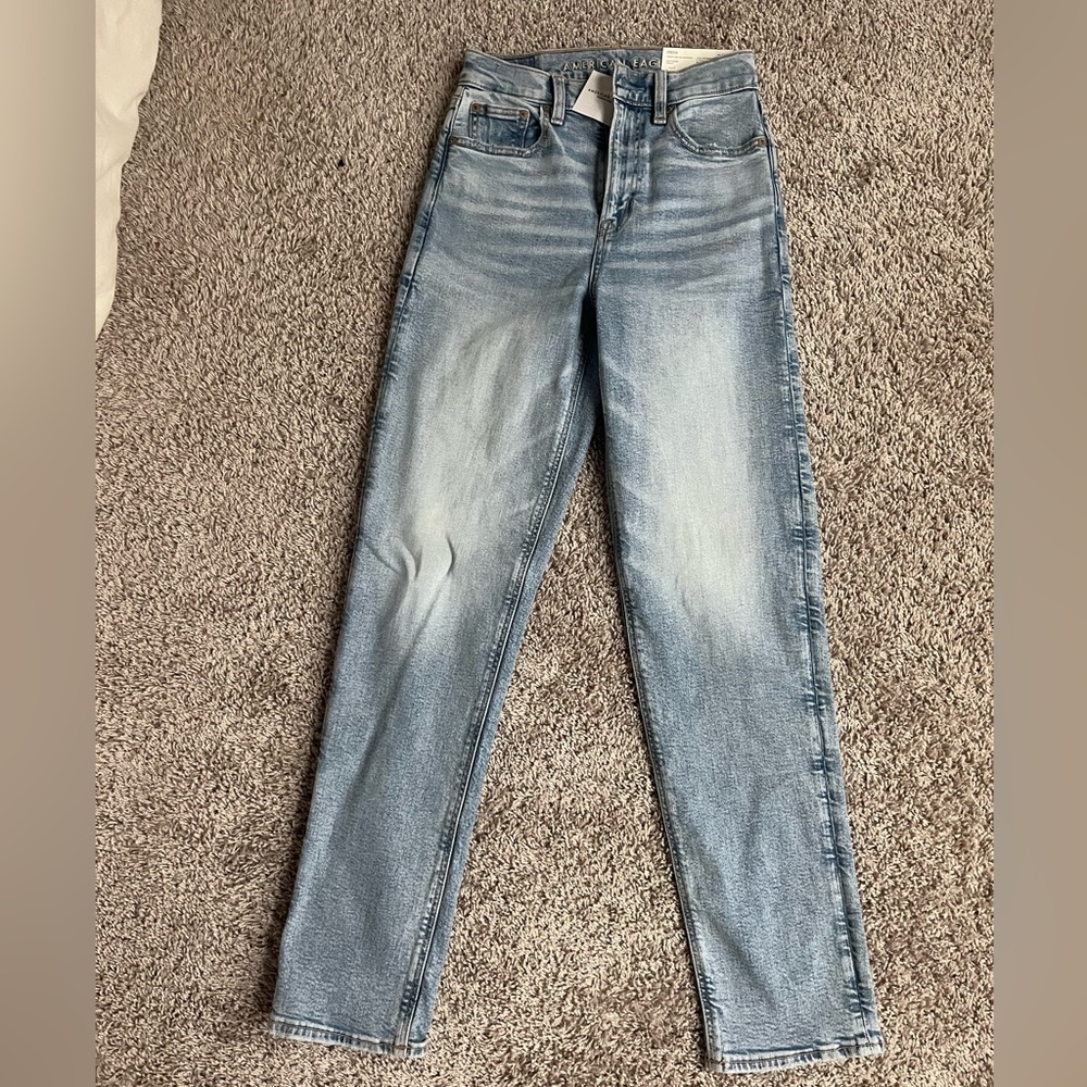 amercian eagle high rise 90’s boyfriend jeans